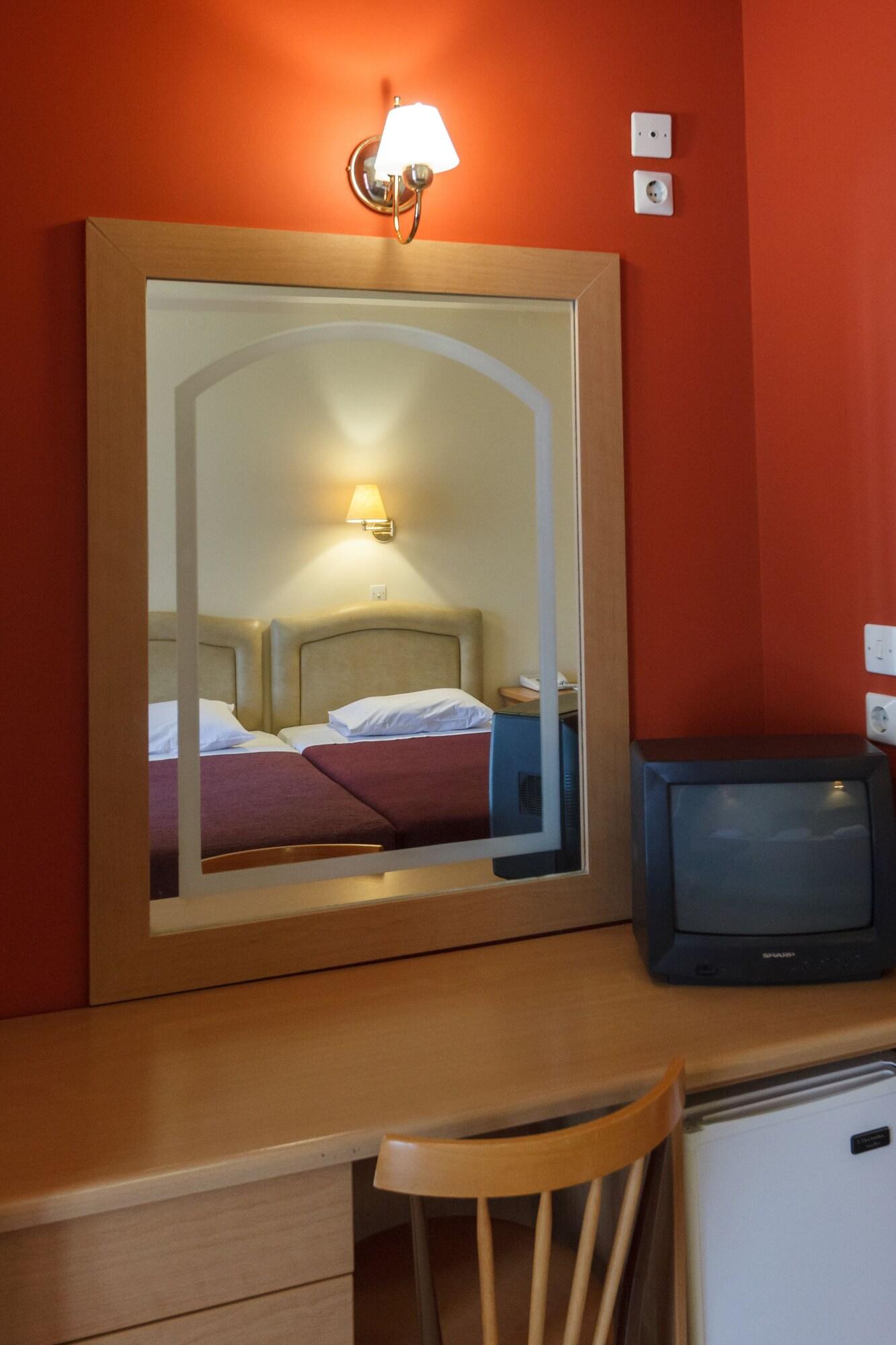 טולון Epidavria Hotel מראה חיצוני תמונה