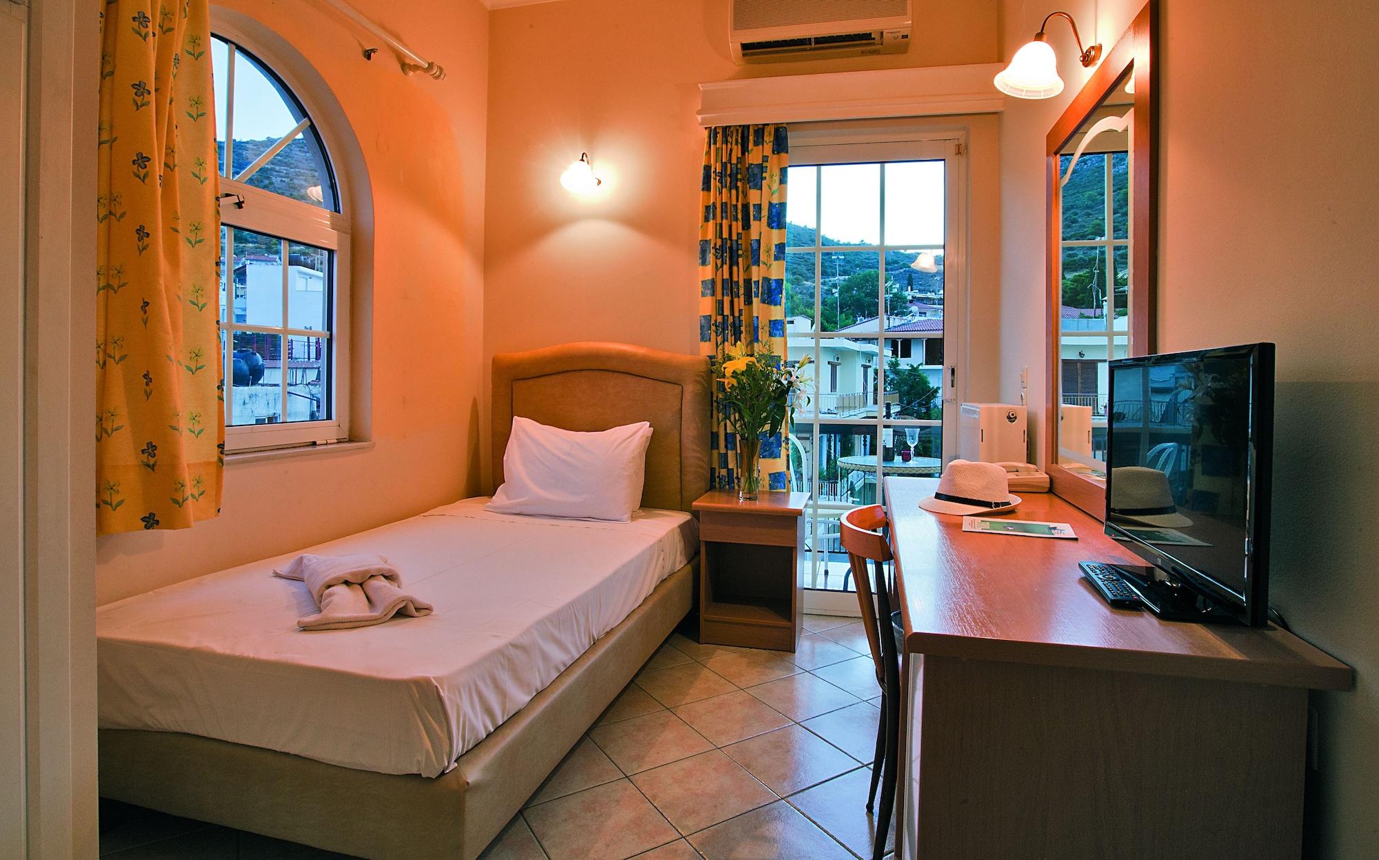 טולון Epidavria Hotel מראה חיצוני תמונה