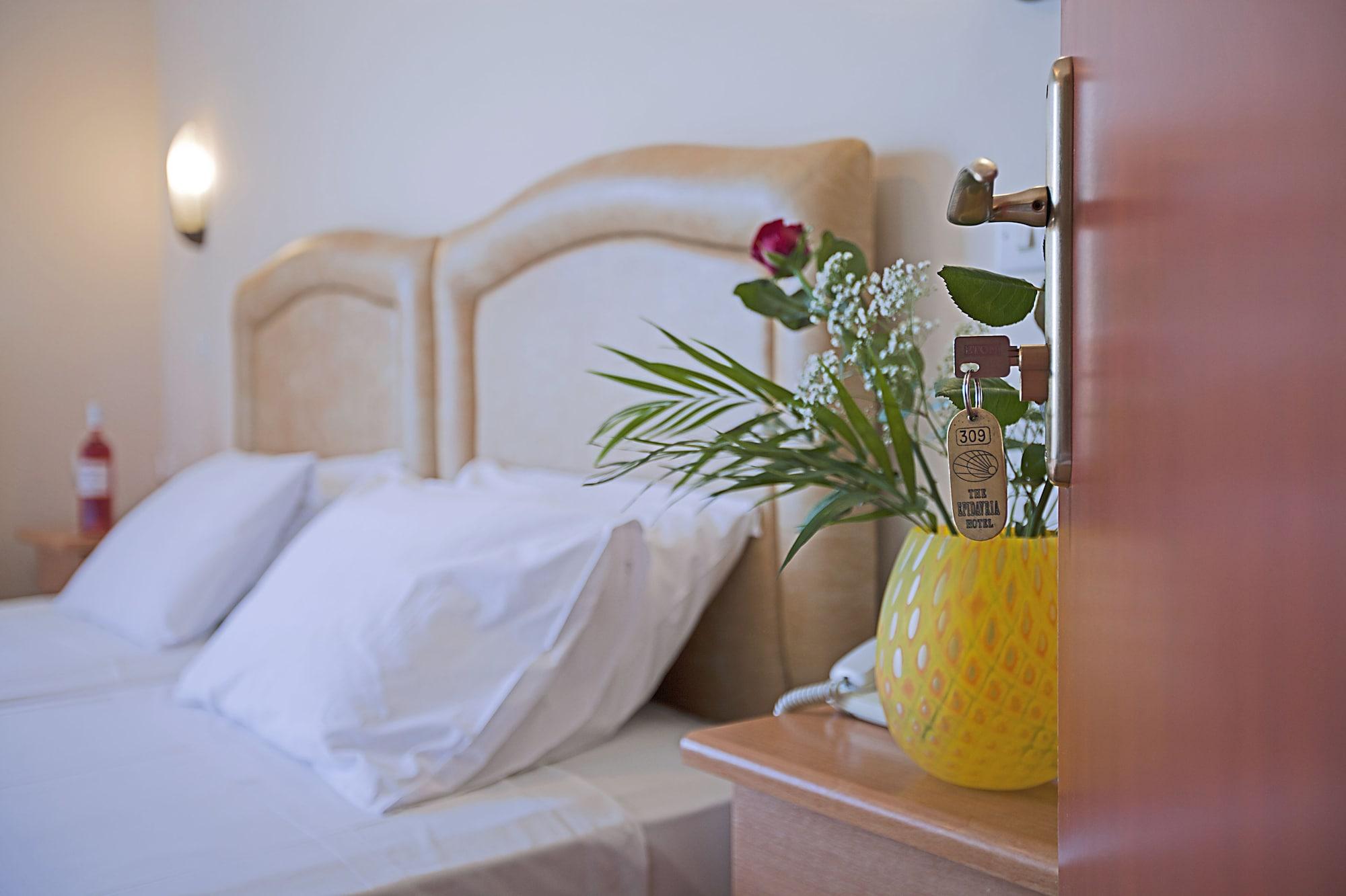 טולון Epidavria Hotel מראה חיצוני תמונה