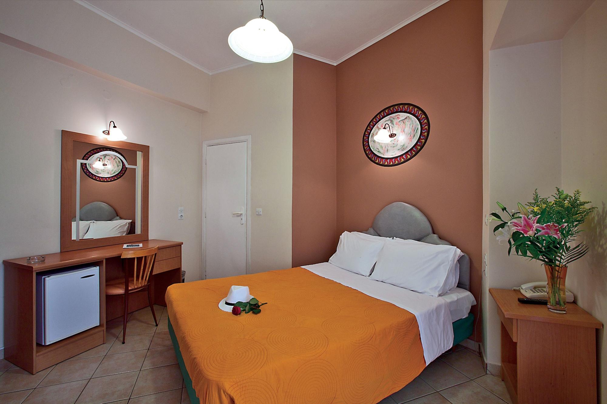טולון Epidavria Hotel מראה חיצוני תמונה