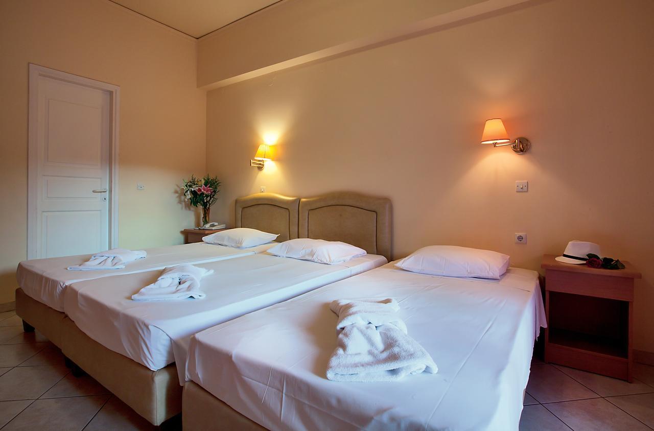 טולון Epidavria Hotel מראה חיצוני תמונה