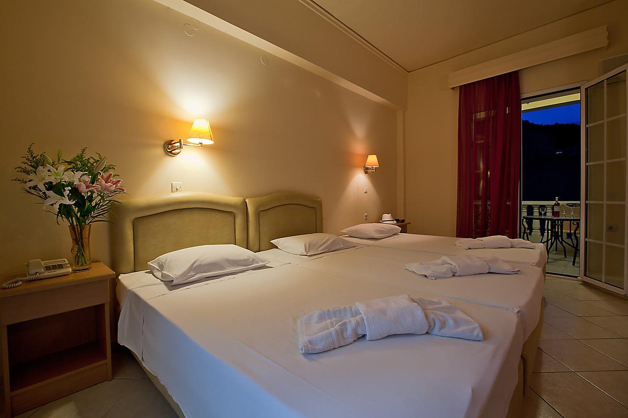 טולון Epidavria Hotel מראה חיצוני תמונה