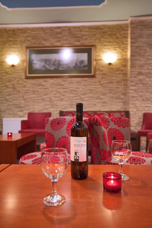 טולון Epidavria Hotel מראה חיצוני תמונה