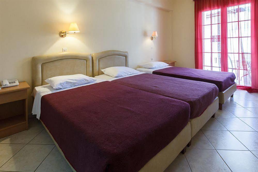 טולון Epidavria Hotel מראה חיצוני תמונה